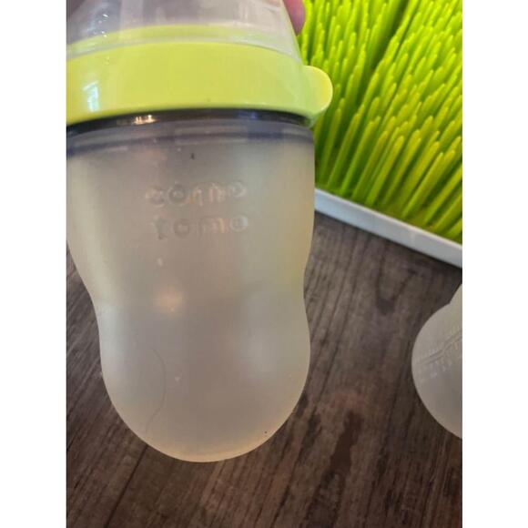como tomo silicone baby bottles 9 oz with lids and nuby drying grass mat - Picture 3 of 3